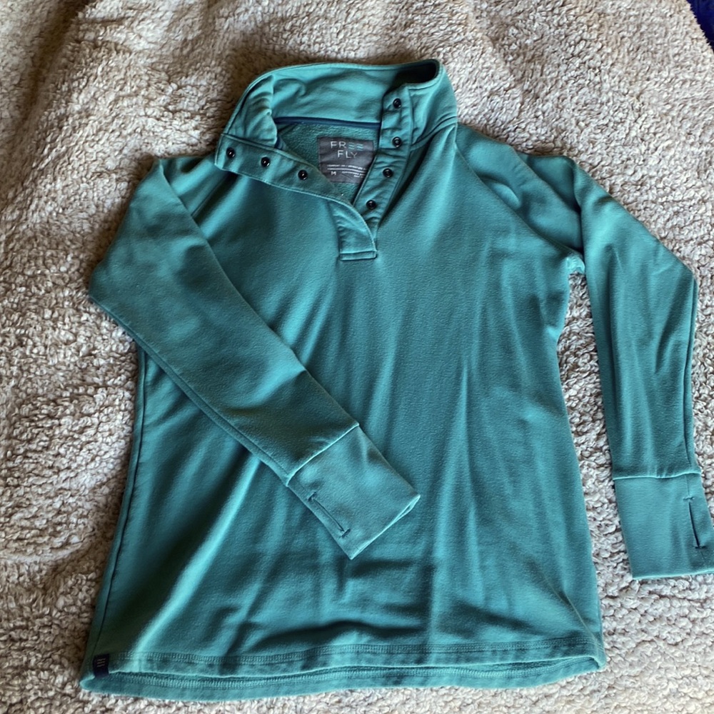 Free Fly Pullover